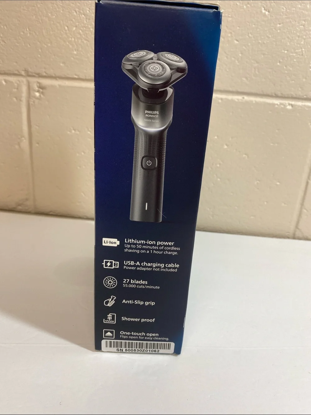 Philips Norelco Shaver 5000X - Navy Blue. NIB